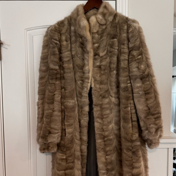 Luxurious Tan Fur Coat Small Genuine Real Fur
